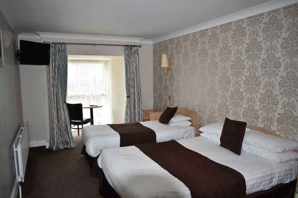 Hotel The Corralea Court à Tuam Extérieur photo